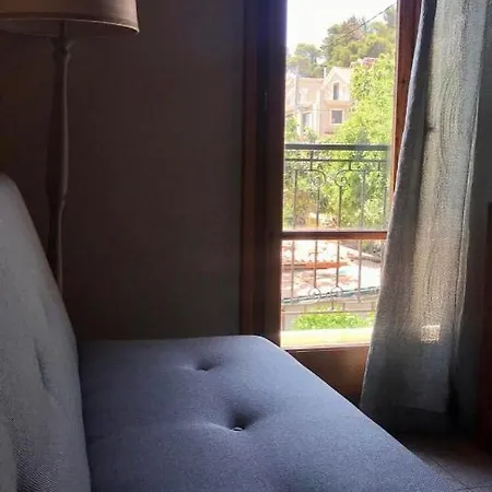 Barbara΄s 阿尔戈斯托利翁